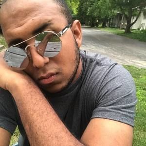 Meet your Posher, Victor